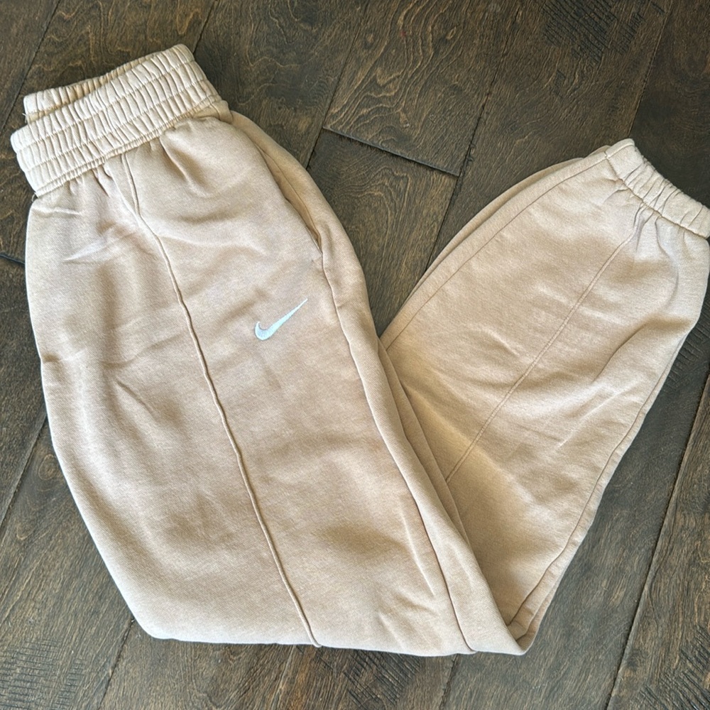 Nike XS WOMEN'S SPORTSWEAR PANTS JOGGERS  Tan / White - Women |Color: Tan